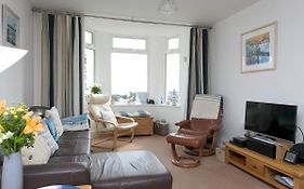Pass The Keys Modern 2 Bedroom Apartment With Stunning Sea Views